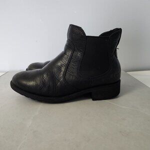 UGG | Leather Chelsea Boots